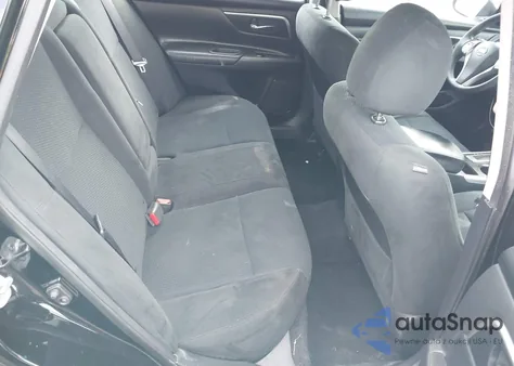 2015 Nissan Altima 2.5 S z USA, uszkodzony, nr VIN 1N4AL3AP0FC266821